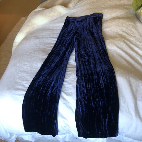 Zara Blue Velvet Pleated Dress Pants - Picture 3 of 5